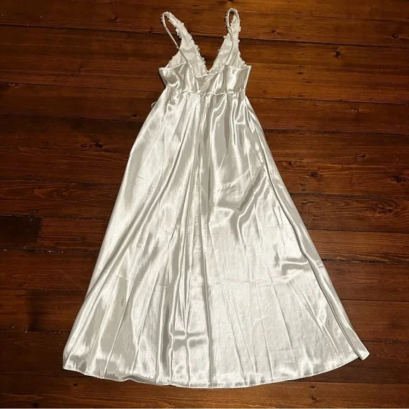 Vintage flora White Satin Floral Lace Maxi - Picture 5 of 6